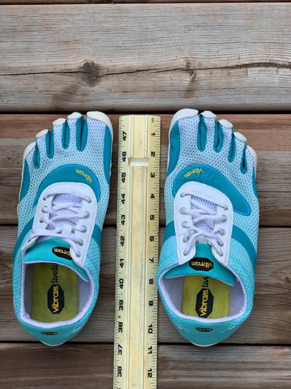 Vibram fivefingers barefoot